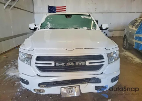 2019 Ram 1500 Big Horn/Lone Star z USA, uszkodzony, nr VIN 1C6SRFMT9KN904349